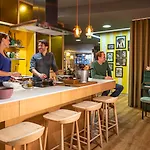 Adagio Bercy Village 4*